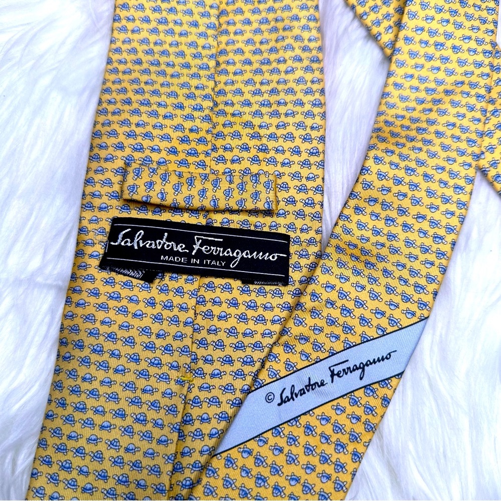 GUC Salvatore Ferragamo Turtle Tie